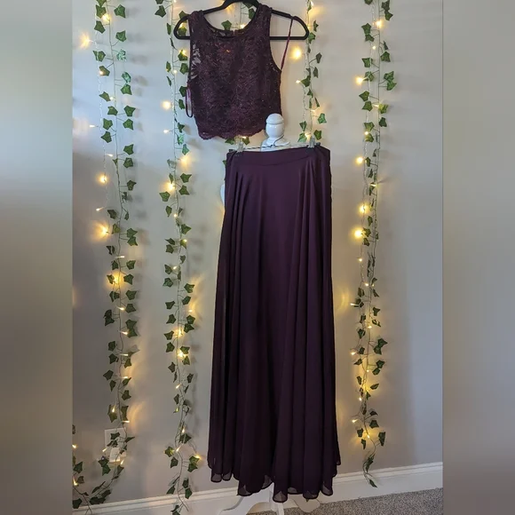 open lace back dress Taleah Lilac Cut Out Maxi Dress - US 16 main image 1